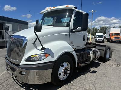 International RH613 Single Axle Day Cab Truck - 410HP, 10 Speed Automatic