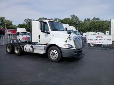 International RH613 Day Cab Truck - 450HP, 10 Speed Automatic