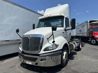 International RH613 Single Axle Day Cab Truck - 410HP, 10 Speed Automatic