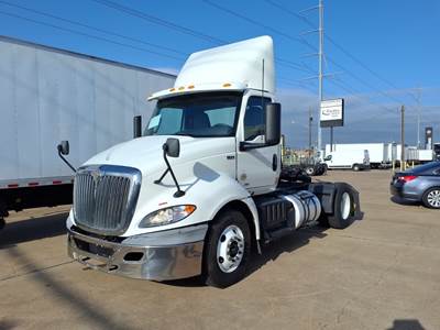 International RH613 Single Axle Day Cab Truck - 410HP, 10 Speed Automatic