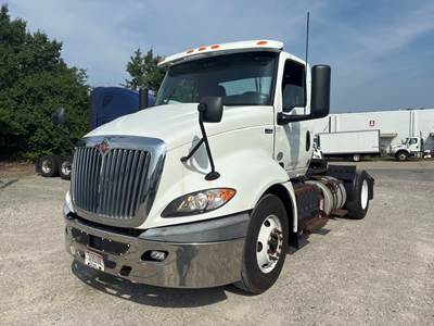 International RH613 Single Axle Day Cab Truck - 410HP, 10 Speed Automatic