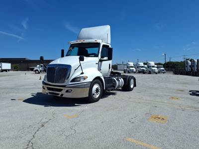 International RH613 Single Axle Day Cab Truck - 410HP, 10 Speed Automatic
