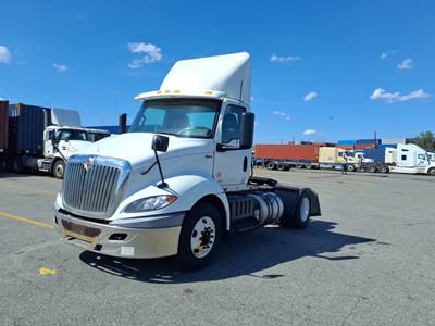 International RH613 Single Axle Day Cab Truck - 410HP, 16 Speed Automatic