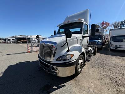 International RH613 Single Axle Day Cab Truck - 410HP, 10 Speed Automatic