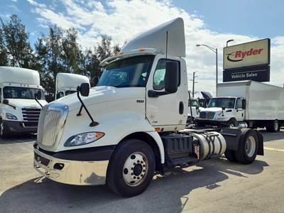 International RH613 Single Axle Day Cab Truck - 410HP, 16 Speed Automatic