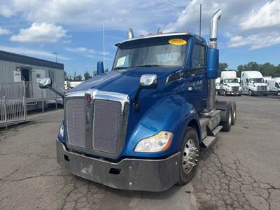 Kenworth T680 Day Cab Truck - 510HP, 10 Speed Manual