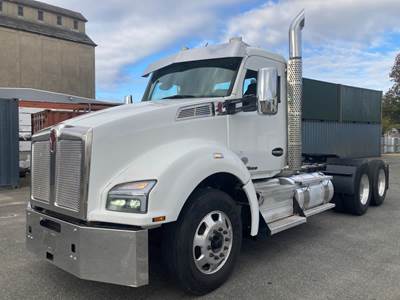Kenworth T880 Day Cab Truck - 450HP, 10 Speed Manual