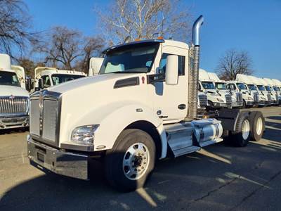 Kenworth T880 Day Cab Truck - 450HP, 10 Speed Manual
