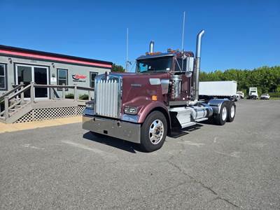 Kenworth W900 Day Cab Truck - 565HP, 18 Speed Manual