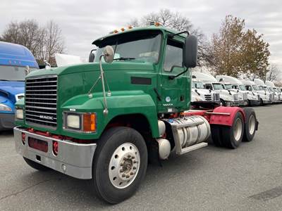 Mack Pinnacle CHU613 Day Cab Truck - 445HP, 12 Speed Automatic