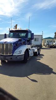 Peterbilt 579 Day Cab Truck - 450HP, 10 Speed Manual