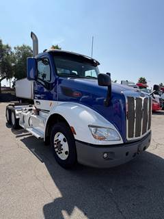 Peterbilt 579 Day Cab Truck - 450HP, 10 Speed Manual