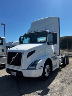 Volvo VNL64T300 Day Cab Truck - 12 Speed Automatic