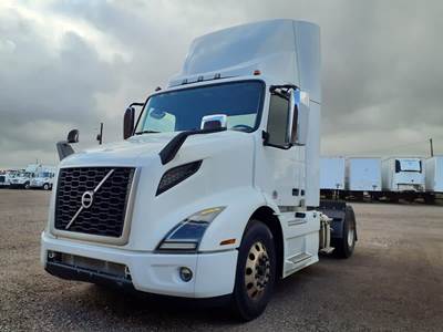 Volvo VNR42T 300 Single Axle Day Cab Truck - 425HP, 12 Speed Automatic