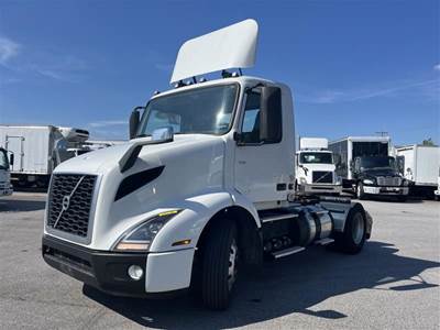 Volvo VNR42T 300 Single Axle Day Cab Truck - 425HP, 12 Speed Automatic