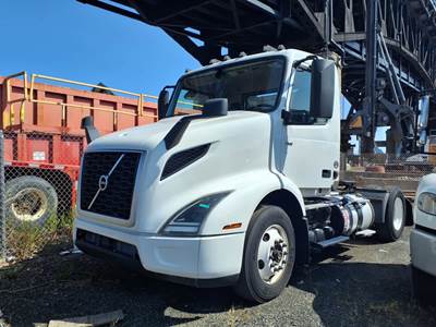 Volvo VNR42T 300 Single Axle Day Cab Truck - 385HP, 12 Speed Automatic