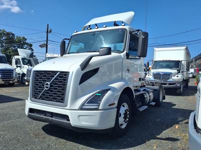 Volvo VNR42T 300 Single Axle Day Cab Truck - 385HP, 12 Speed Automatic