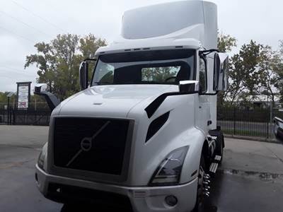 Volvo VNR42T 300 Single Axle Day Cab Truck - 405HP, 12 Speed Automatic