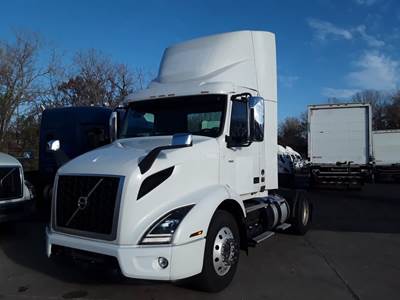 Volvo VNR42T 300 Single Axle Day Cab Truck - 405HP, 12 Speed Automatic