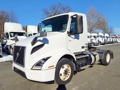 Volvo VNR42T 300 Single Axle Day Cab Truck - 385HP, 12 Speed Automatic