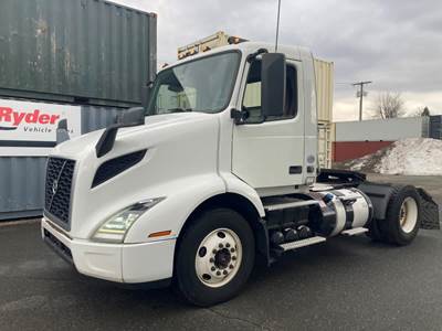 Volvo VNR42T 300 Single Axle Day Cab Truck - 385HP, 12 Speed Automatic