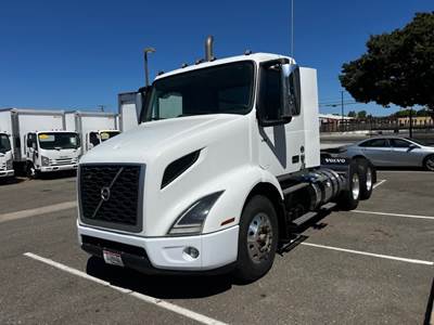 Volvo VNR64T 300 Day Cab Truck - 435HP, 12 Speed Automatic