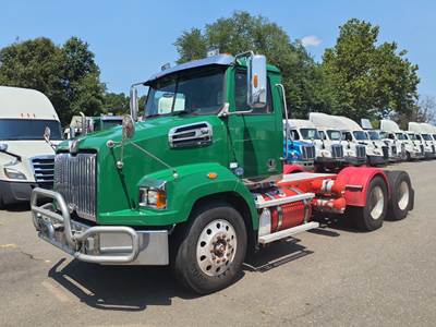 Westmor Industries 4700SB Day Cab Truck - 505HP, 18 Speed Automatic