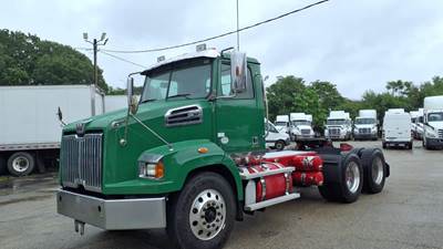 Westmor Industries 4700SB Day Cab Truck - 505HP, 18 Speed Automatic