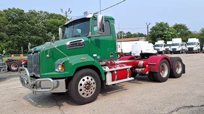 Westmor Industries 4700SB Day Cab Truck - 505HP, 18 Speed Automatic