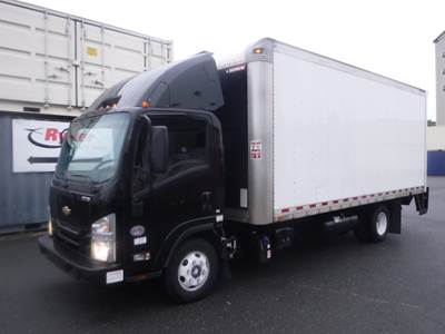 Chevrolet 4500HD 18 ft Box Truck - 215HP, 6 Speed Automatic, Roll up Door, Liftgate