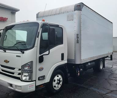Chevrolet 4500HD 16 ft Box Truck - 215HP, 6 Speed Automatic, Roll up Door