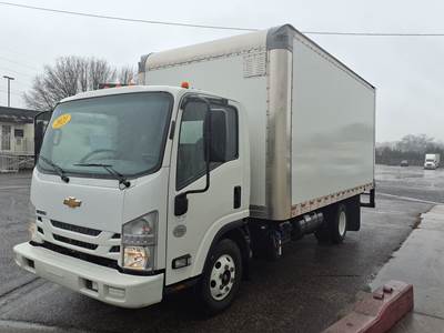 Chevrolet 4500HD 16 ft Box Truck - 215HP, 6 Speed Automatic, Roll up Door