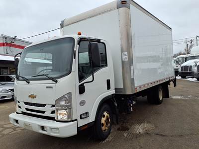 Chevrolet 4500HD 16 ft Box Truck - 6 Speed Automatic, Roll up Door, Liftgate