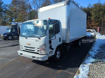 Chevrolet 4500HD 16 ft Box Truck - 6 Speed Automatic, Roll up Door, Liftgate