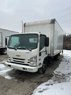 Chevrolet 4500HD 16 ft Box Truck - 6 Speed Automatic, Roll up Door, Liftgate