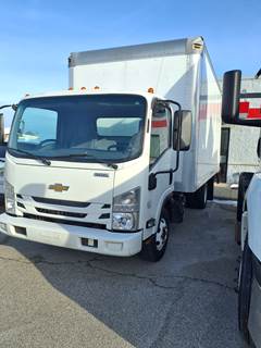 Chevrolet 4500HD 16 ft Box Truck - 6 Speed Automatic, Roll up Door, Liftgate