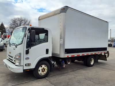 Chevrolet 4500HD 16 ft Box Truck - 6 Speed Automatic, Roll up Door, Liftgate