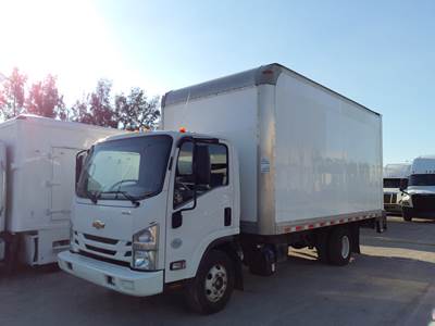 Chevrolet 4500HD 16 ft Box Truck - 6 Speed Automatic, Roll up Door, Liftgate