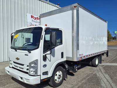 Chevrolet 4500HD 16 ft Box Truck - 6 Speed Automatic, Roll up Door, Liftgate