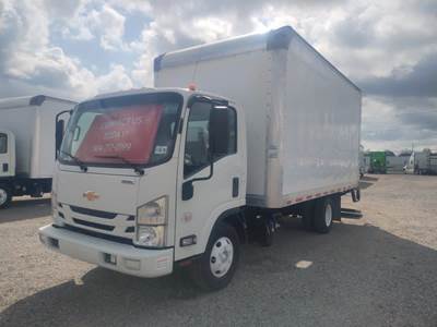 Chevrolet 4500HD 16 ft Box Truck - 6 Speed Automatic, Roll up Door, Liftgate