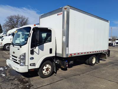 Chevrolet 4500HD 16 ft Box Truck - 215HP, 6 Speed Automatic, Roll up Door, Liftgate