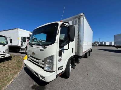 Chevrolet 4500HD 16 ft Box Truck - 215HP, 6 Speed Automatic, Roll up Door