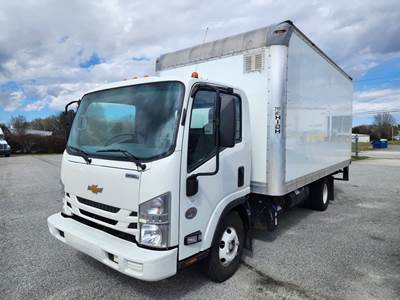 Chevrolet 4500HD 16 ft Box Truck - 215HP, 6 Speed Automatic, Roll up Door