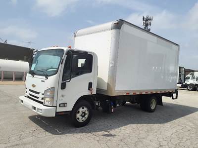 Chevrolet 4500HD 16 ft Box Truck - 215HP, 6 Speed Automatic, Roll up Door, Liftgate