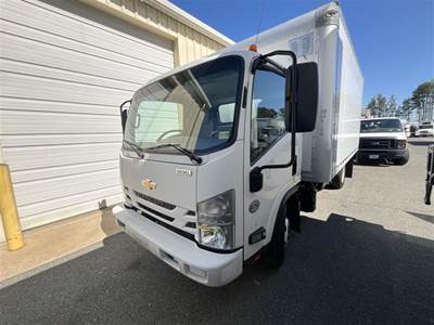 Chevrolet 4500HD 16 ft Box Truck - 215HP, 6 Speed Automatic, Roll up Door