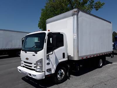 Chevrolet 4500HD 16 ft Box Truck - 215HP, 6 Speed Automatic, Roll up Door, Liftgate