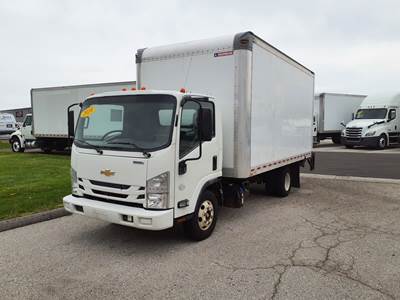 Chevrolet 4500HD 16 ft Box Truck - 215HP, 6 Speed Automatic, Roll up Door, Liftgate