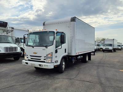 Chevrolet 4500HD 16 ft Box Truck - 215HP, 6 Speed Automatic, Roll up Door