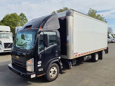 Chevrolet 4500HD 18 ft Box Truck - 215HP, 6 Speed Automatic, Roll up Door, Liftgate
