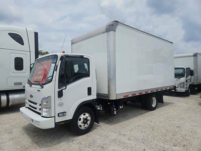 Chevrolet 4500HD 16 ft Box Truck - 215HP, 6 Speed Automatic, Roll up Door, Liftgate